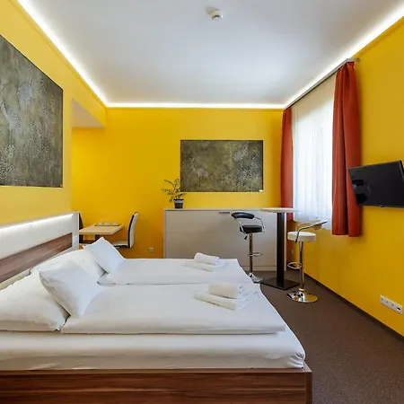 Hostel Mayer Superior Veszprém Exterior photo